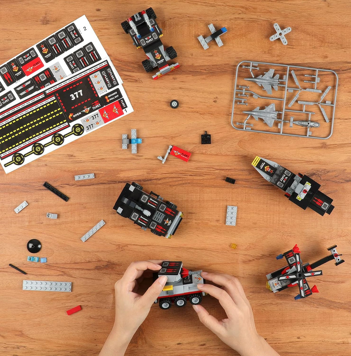 786 Pieces 8 in 1 Military Battleship Building Blocks Set B522