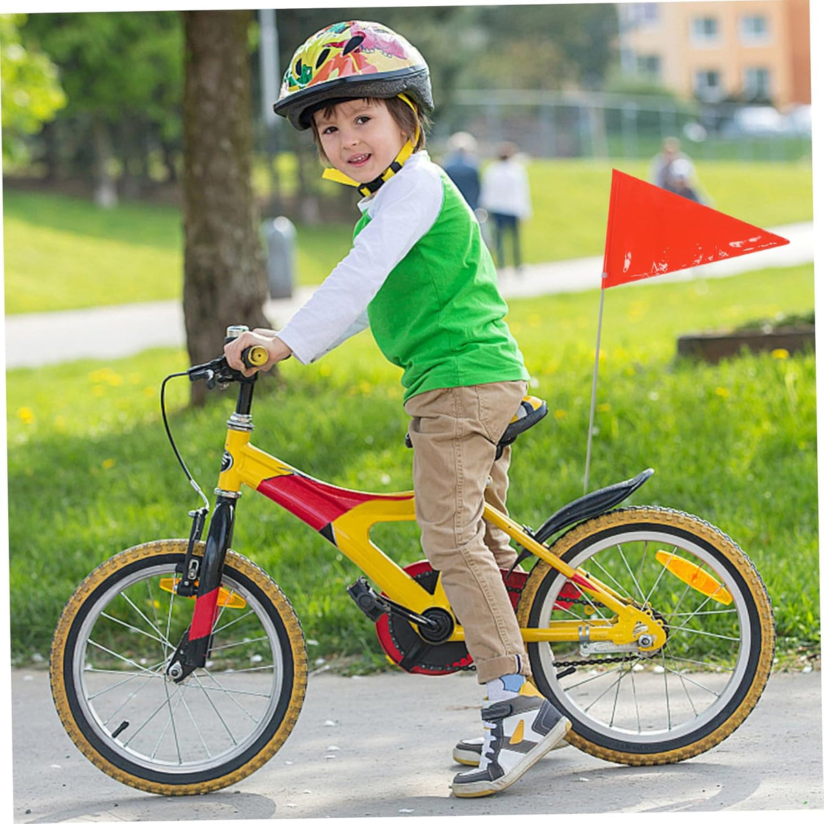 Reflective Adjustable Height Bicycle Safety Flag with Mounting Bracket R5642