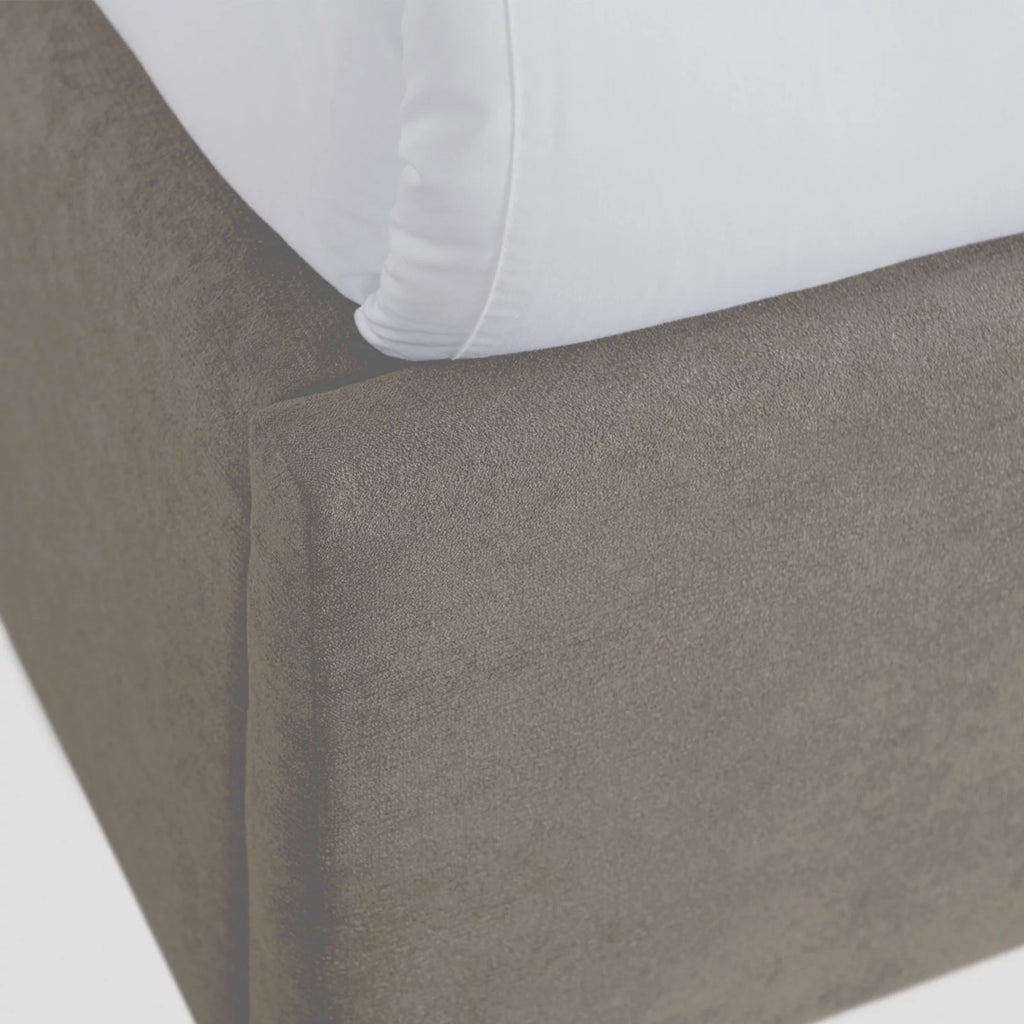 King Upholstered Bed F410