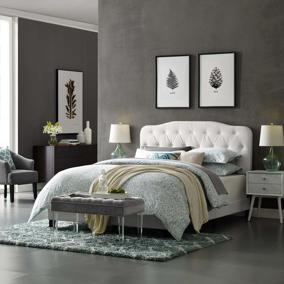 White Faux Leather Bed S57652