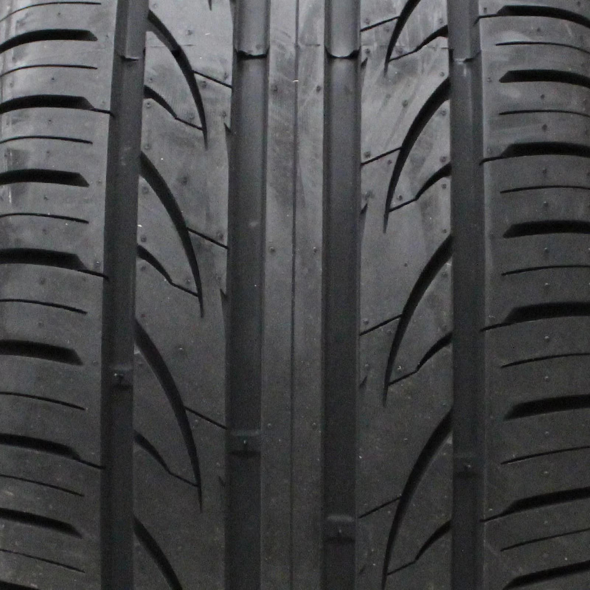 215/45ZR17 91W XL Passenger Tire E907