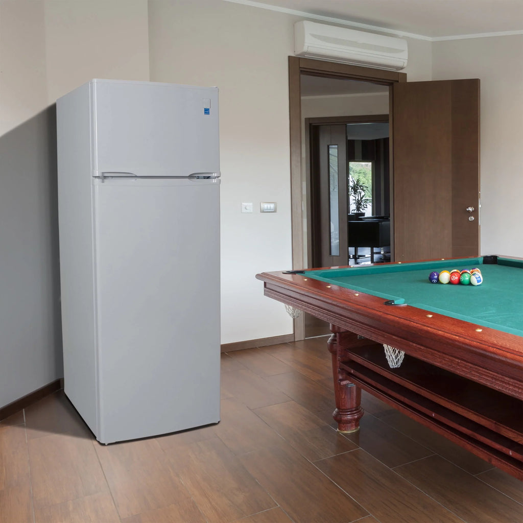 White 7.3 Cu. Ft. Top Freezer Refrigerator G9802