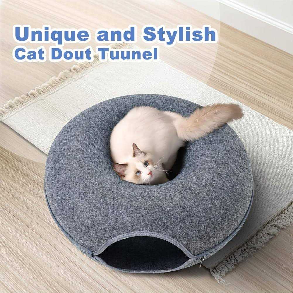 Cat Cave with 3 Toys A2693