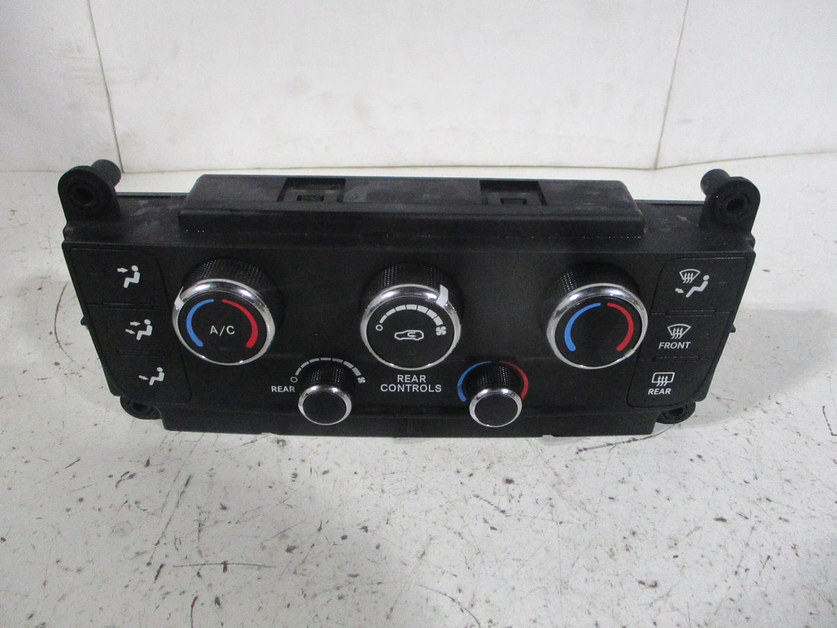 17-20 Dodge Caravan Front Dash AC Heater Temperature Control E11645