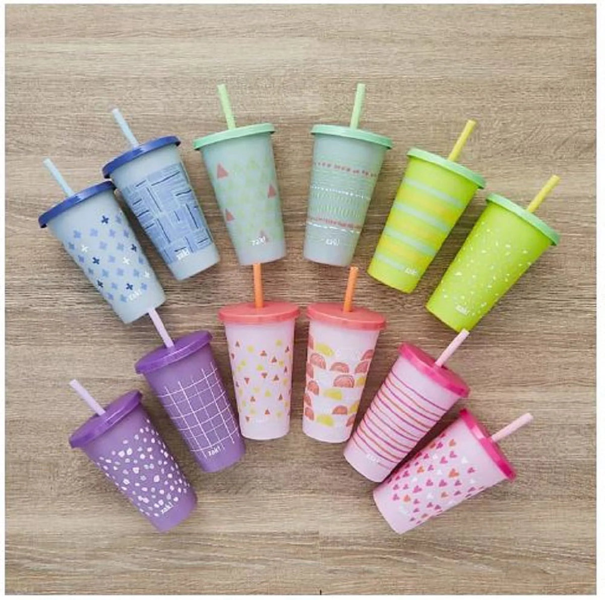 25 oz. Color-Changing Tumbler 12-Pack Set Plastic with Lids and Straws U83862